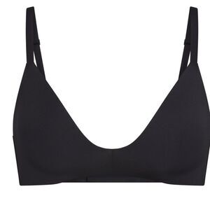 Skims lightly lined bra